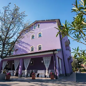 Sandi - Free Parking Croatie